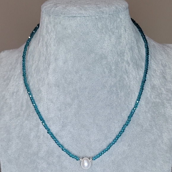 Beautiful Teal Grandidierite and Pearl Choker - Picture 5 of 5